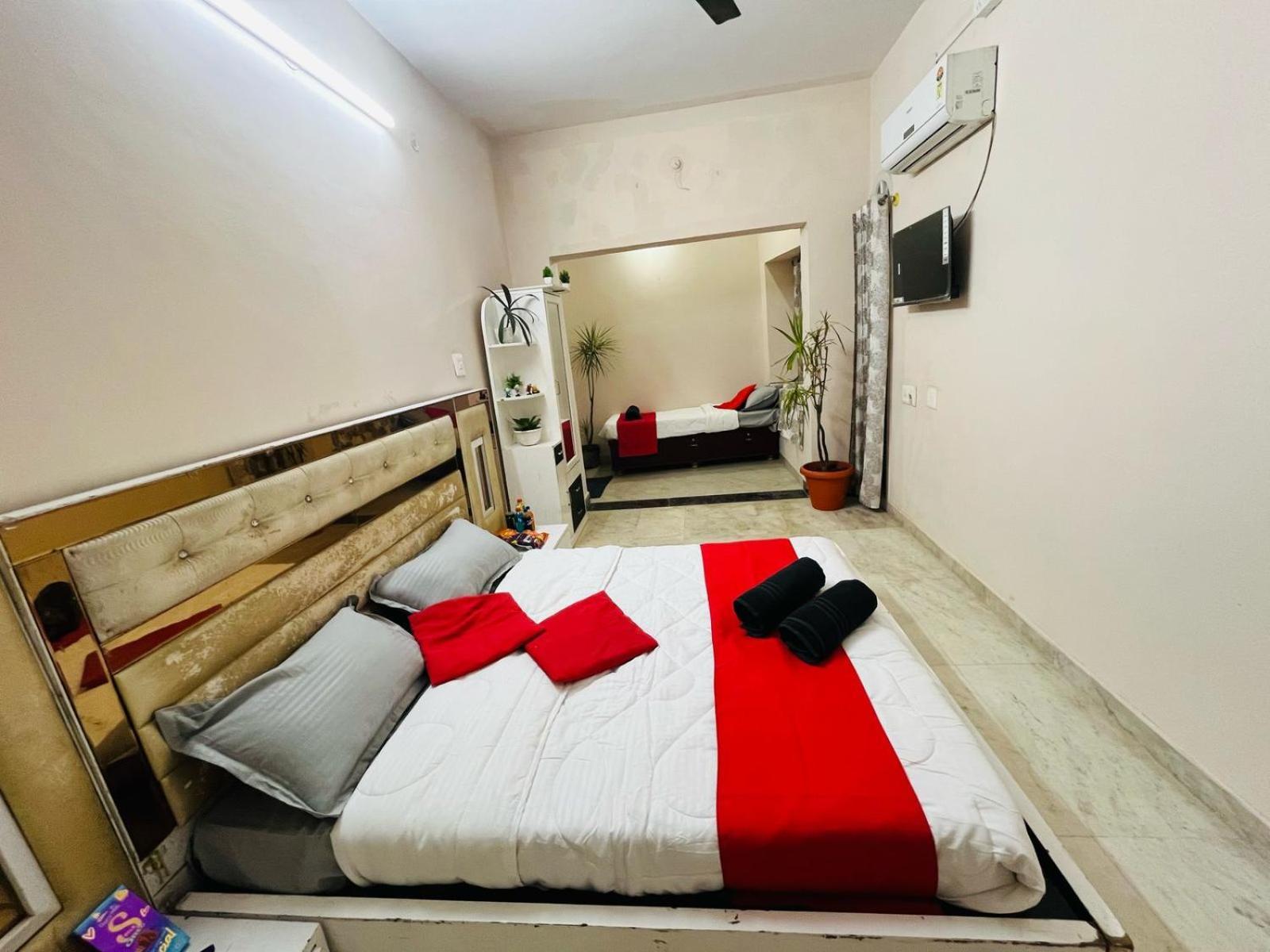 Adh Hazel Wood Hotel Májszúr Kültér fotó