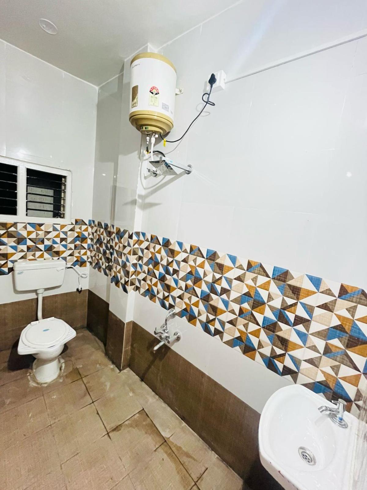 Adh Hazel Wood Hotel Májszúr Kültér fotó