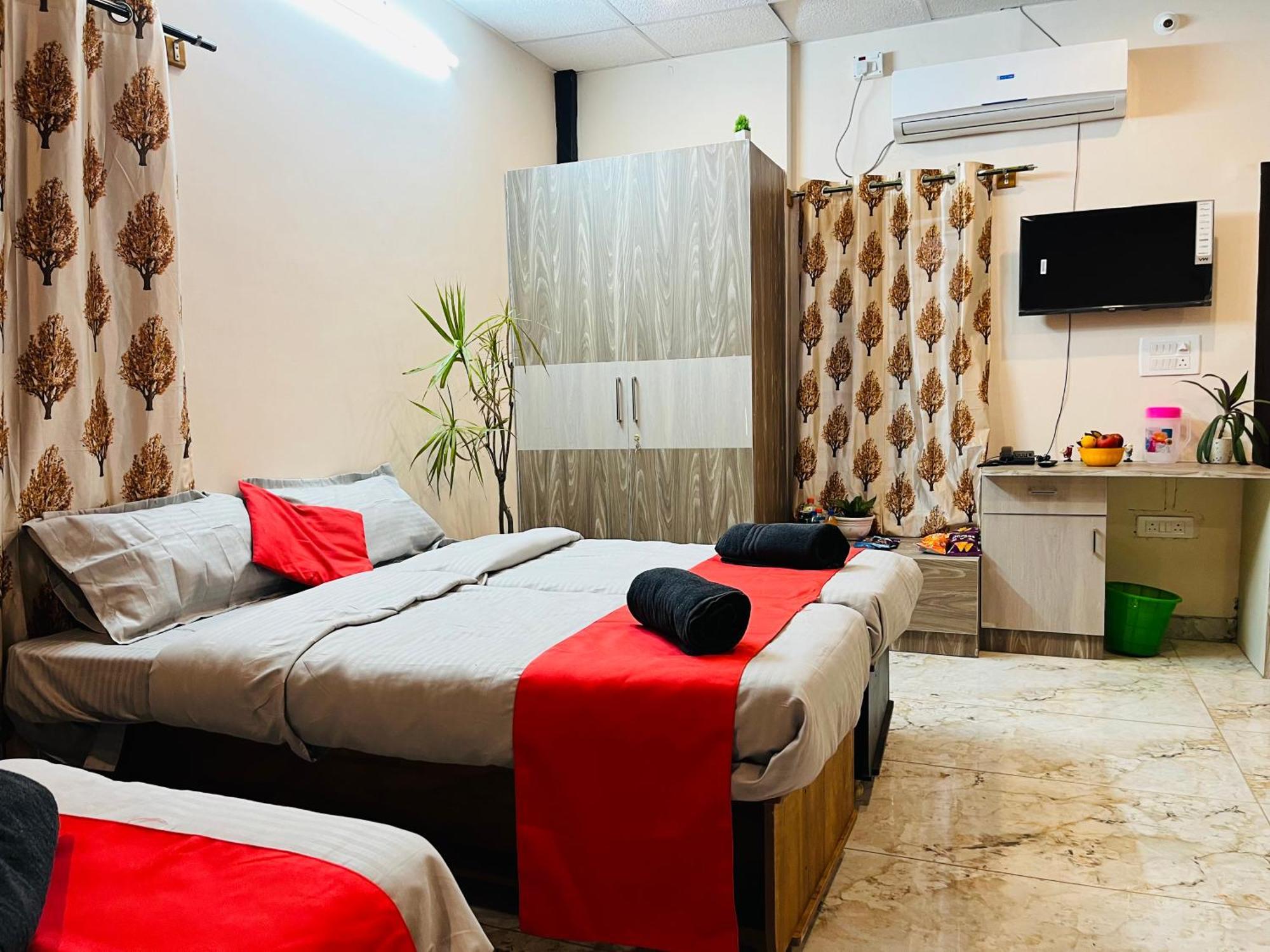 Adh Hazel Wood Hotel Májszúr Kültér fotó