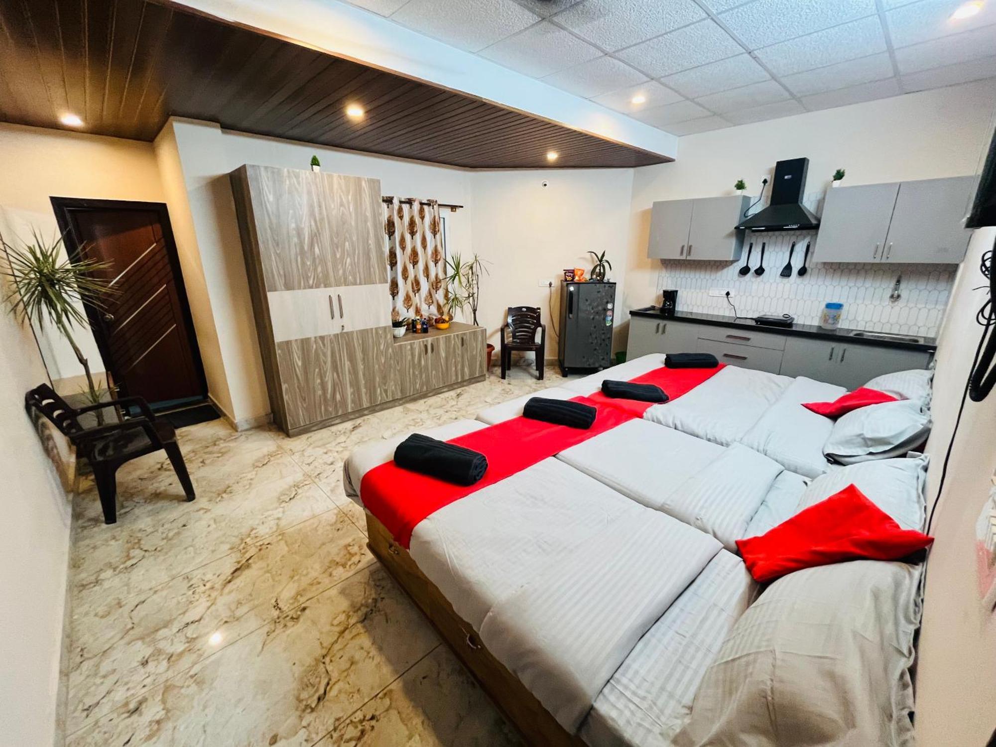 Adh Hazel Wood Hotel Májszúr Kültér fotó