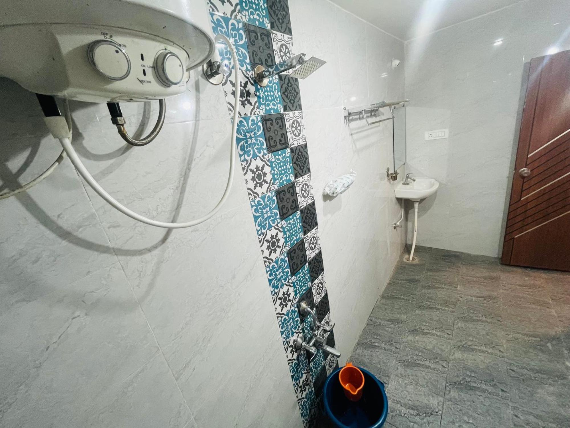 Adh Hazel Wood Hotel Májszúr Kültér fotó